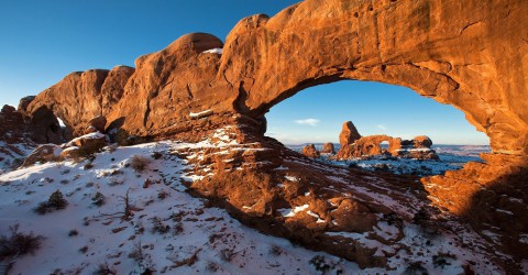 stand under the arch